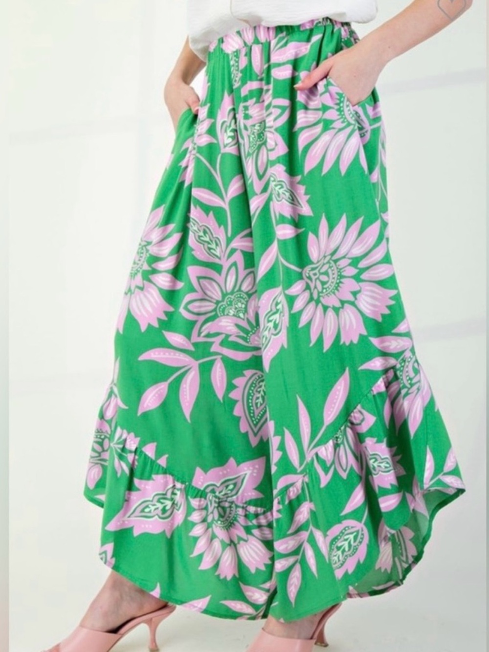 NWT Easel Vibrant Boho floral ruffle pants sz S